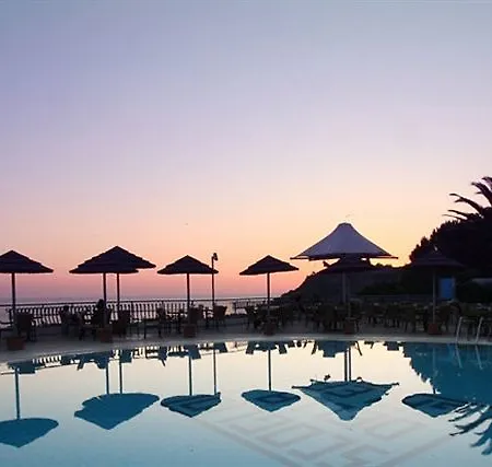 Scoglio Della Galea Village & 4*