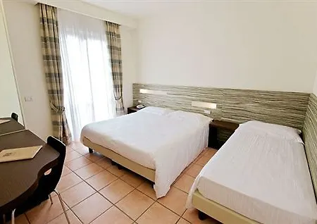 Hotel Scoglio Della Galea Village & 4*
