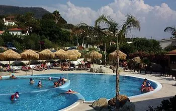 Scoglio Della Galea Village & 4*