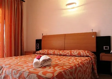 Hotel Scoglio Della Galea Village & 4*