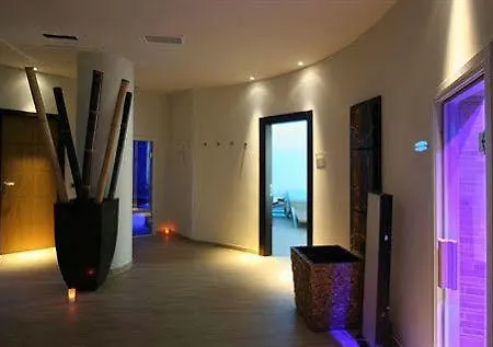 Scoglio Della Galea Village & 4*